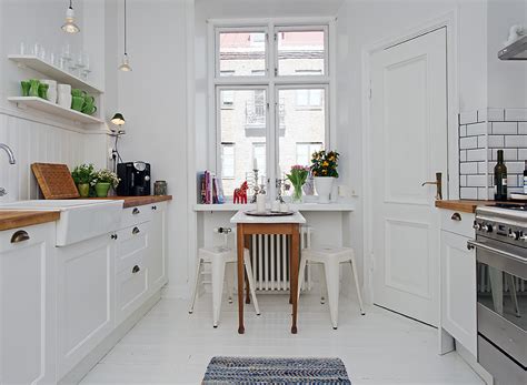 We asked the experts to weigh in on their best kitchen design tips. refresheddesigns.: making a small galley kitchen work