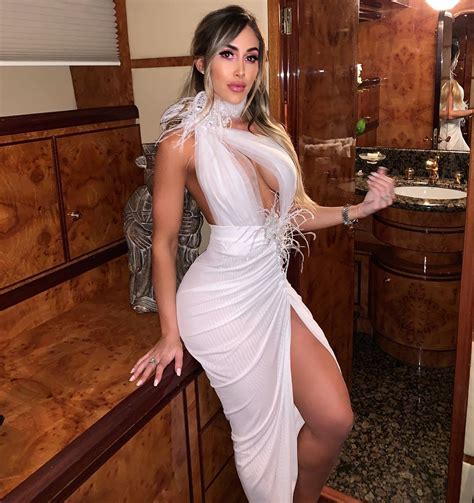 Claudia Sampedro Wiki Age Height Who S Julius Peppers Wife Biography Tribune