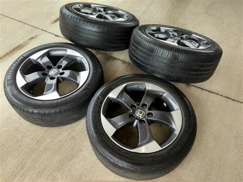 17 Honda Hr V Charcoal And Machined Oem Wheels And Michelin Premier A