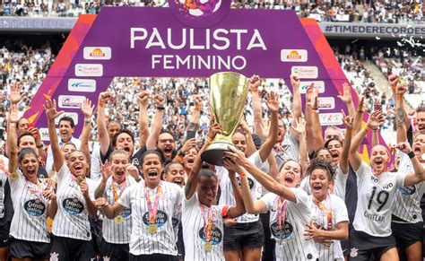Quem mais se aproximou disso foi o santos de 2012. Corinthians vence o São Paulo e é campeão paulista de ...