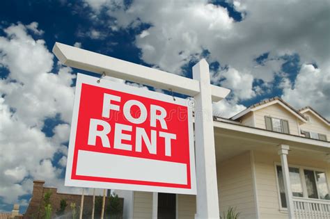 For Rent Sign & House stock image. Image of listing, mortgage - 3333565