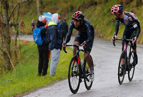 El ataque de la victoria de egan bernal que dejo atras a todos, et.16 | giro de italia 2021. Egan Bernal Giro de Italia 2021: fuerte ataque a sus ...