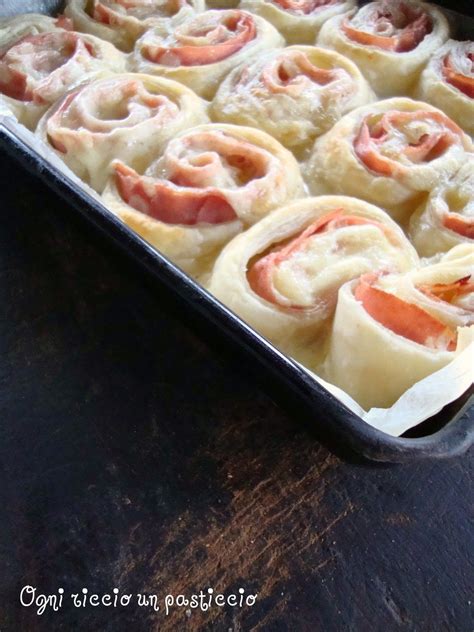 So i went into this with a blank piece of paper and a very vague idea. Rosette di mozzarella e prosciutto cotto | Food, Party ...