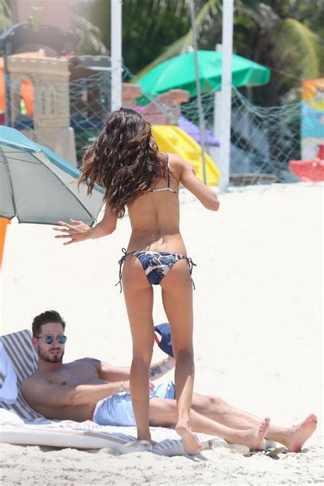 Izabel Goulart Topless Photos The Fappening