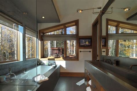 Moody Cabin By Trulinea Architects Bathroom Design Modern Cabin
