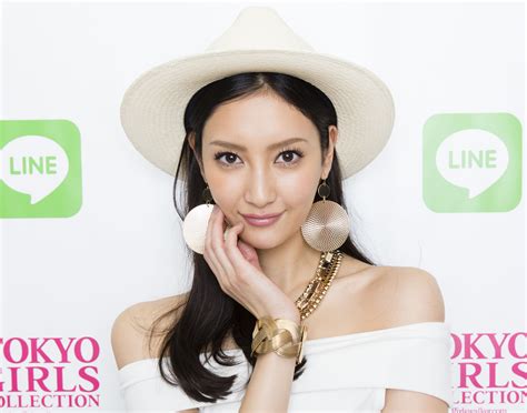 主人公【別所 翔太】は初恋の人である【吉畑 菜緒】から、娘の【吉畑 夏妃】の家庭教師を頼まれ 未だ思いを断ち切れずにいる主人公と―― 筋の曲がった事が嫌いな元ヤン奥さん菜緒との―― 夏の. LINE BLOG 運営スタッフブログ 公式ブログ - 菜々緒 「ネコが好き ...