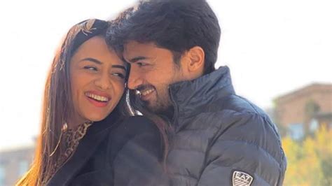 Tv Couple Smriti Khanna And Gautam Gupta Share First Glimpse Of Their Romantic Song Wajah