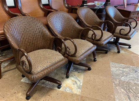 Set Of 4 Swivel Dinette Chairs On Wheels These Comfortable Rattan And