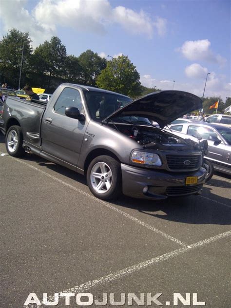 All lightnings will have four. Ford F-150 SVT Lightning met plankmeneer foto's » Autojunk ...