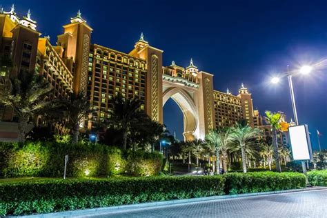 Atlantis Hotel Iluminated At Night In Dubai Uae Stock Editorial