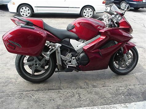 The honda vfr800 vtec steers a little slower than some rivals, like the sprint st, or st4s, and offers a plusher ride than average. 2007 Honda Vfr - news, reviews, msrp, ratings with amazing ...
