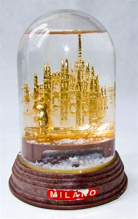 Milan Italy Snow Globe Vaguely Artistic Flickr