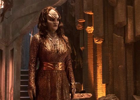 Star Trek Discovery Season 2 Photo Offers Best Look Yet At Updated Klingons