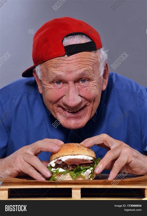 Old Man Eating Pussy Telegraph