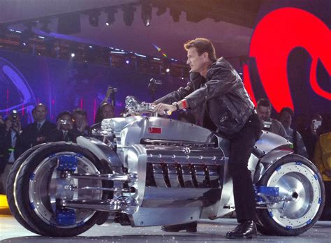 At the top speed of 420 mph, the dodge tomahawk is the world's fastest motorcycle ever produced. 2003 Dodge Tomahawk | Top Speed