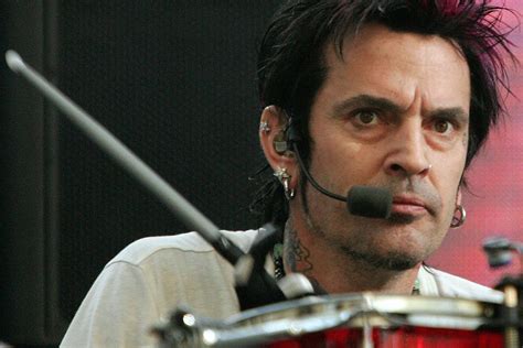 Tommy Lee Admits Hed Love To See Motley Crue In The Rock And Roll Hall