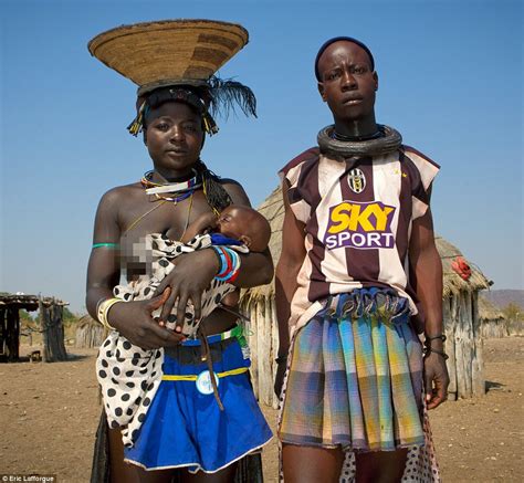 Rare Photos Of Angolas Tribal People Daily Mail Online