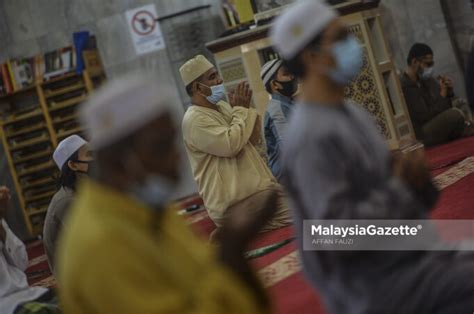 Nie mcm tanda2 pkp bakalan smbung lagi. Warga asing boleh solat di masjid, kedai buka sampai 2 pagi