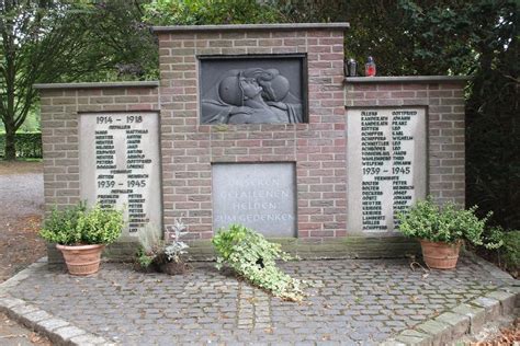 Oorlogsmonument Op Begraafplaats Horst Heinsberg Horst Tracesofwar Nl