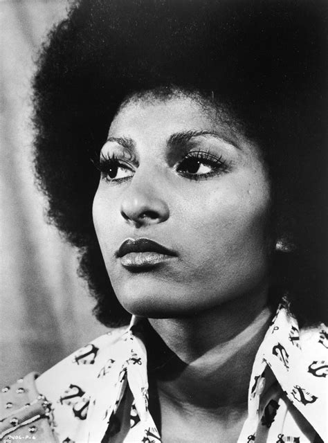 Black Women Characters We All Want To Emulate Female Movie Characters Woman Movie Pam Grier