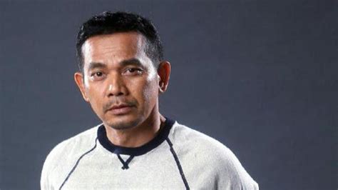Datuk mohamed noor bin shamsuddin (born 1 march 1967), known professionally as rosyam nor, is a malaysian actor, television host, film producer and politician. Datuk Rosyam Nor Bakal Buka Pasar Raya - Gosip Artis ...