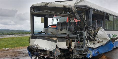 Возач аутобуса погинуо у тешкој саобраћајној несрећи код Врања (ФОТО ...