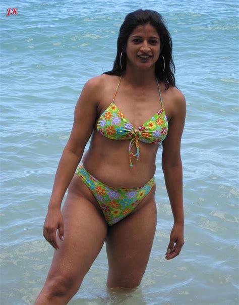 Shanaya chubby indian bengali bhabhi seducing her. Hot Mallu Aunty Bikini Wallpapers | mallu aunty bikini ...