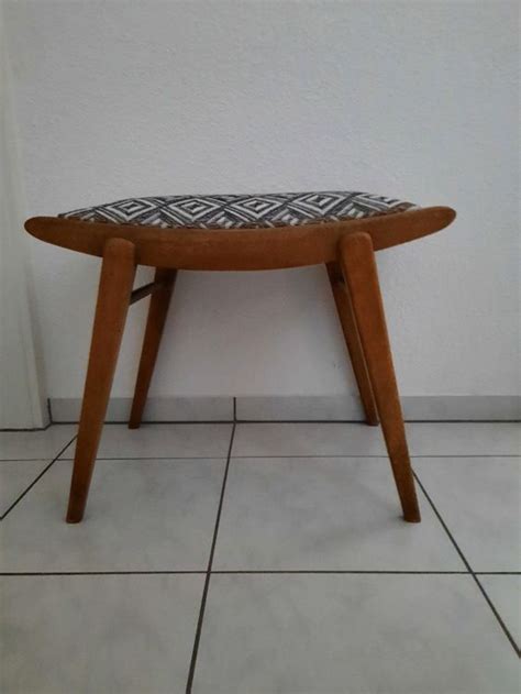 Die garantie gilt für versendungen nach deutschland, österreich und in die schweiz. Vintage Hocker Footstool, neu gepolstert | Kaufen auf Ricardo