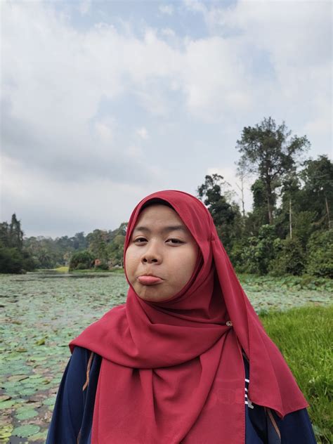 intro c c b em verse em c em walaupun tasik kekeringan em c b tak mungkin teratai kan tumbuh di darat d c begitulah takdirnya chorus em am aku tidak sudi melihat dia lagi d b walau dalam mimpi pun tidak ku ingini em am aku rela menjadi teratai yang layu. OUR WONDERFUL SIMPLE LIFE