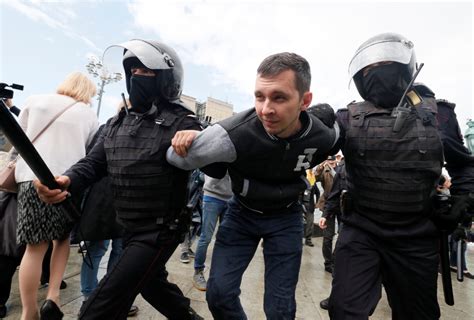 Moscow Police Detain More Than 800 At Protest Monitor Says Pbs News Weekend