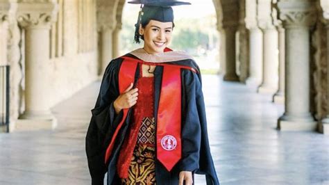 Maudy Ayunda Lulusan S2 Stanford University Di Dua Jurusan Sekaligus