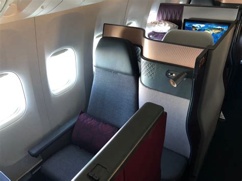 Qatar airways business class lounge. Review: Qatar Airways 777-300ER Qsuite Business Class New ...
