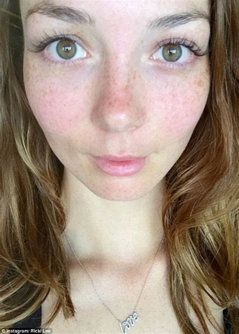 Ricki Lee Coulter Flaunts Makeup Free Face And Freckles After Eyelash