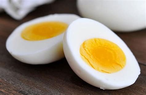 Which Part Of The Egg Is Rich In Protein Yolk Or White