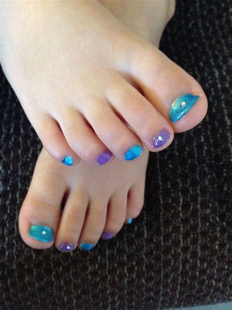 Little Toes Little Girl Nails Glitter Toes Kids Nail Designs