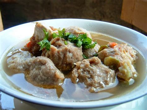 Meski sudah cukup terkenal di kalangan wisatawan, bakso pak sugeng dibanderol dengan harga terjangkau. Resep Bakso Daging Sapi Kuah Ayam