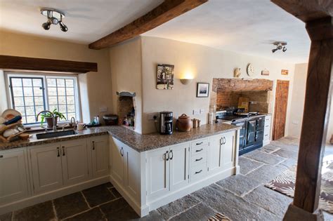It is always a good idea to make use of an experienced kitchen designer, especially as most fitted kitchen suppliers offer this service free of charge. Somerset Farmhouse Kitchen - Eternal Kitchens
