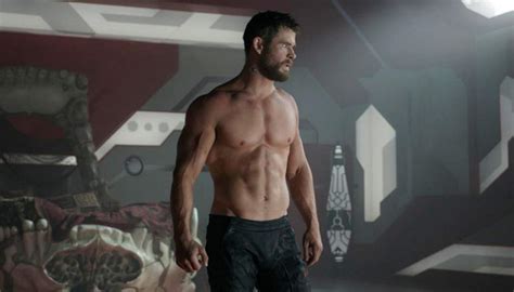 Taika Waititi Demanded Chris Hemsworth Do A Shirtless Scene In Thor Ragnarok Newshub