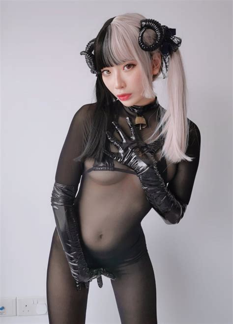 Asian Teen In Rubber And Mesh Ppozorp