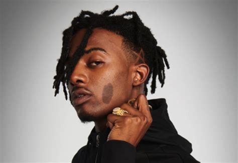 Playboi Carti Gimp Mask Spotted In Rappers Photo Reignites Rumors