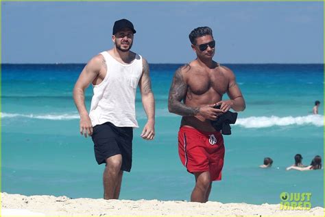 Photo Jersey Shore Pauly D Vinny Go Shirtless In Cancun Photo