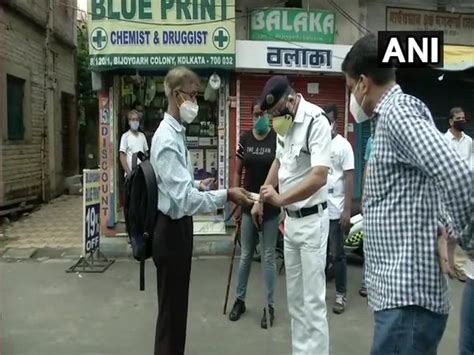 Earlier, we had allowed only 10 people at social programmes shopping malls, restaurants and other establishments resumed services in west bengal on monday after a gap of over two months. Lockdown extended in containment zones of West Bengal till ...