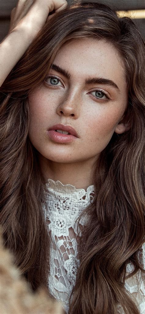 Wallpaper Brown Hair Girl Face Freckles 2880x1800 Hd Picture Image