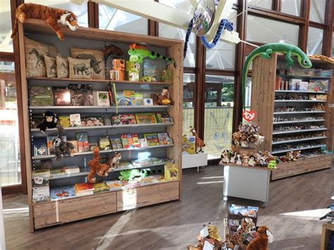 The zoo is located in a vast landscape park. Zoo Dortmund - Museumsshops Gerstenberger