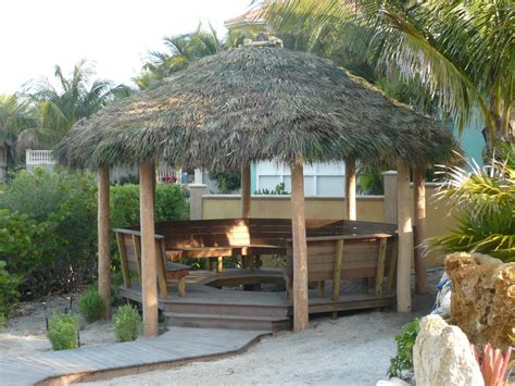 Seminole Tiki Huts We Are The Leading Tiki Hut Builder With Over 25