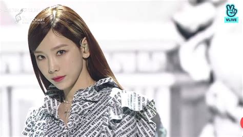 Taeyeon Proves She S Winning In Life With Her Gorgeous Award Show Visuals Koreaboo