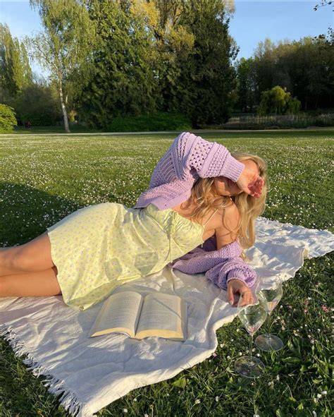 Picnic Photography Photography Poses Pretty Outfits Cute Outfits Girl Outfits Picnic Photo