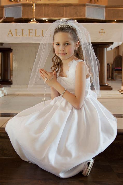 Girls First Holy Communion Pictures First Communion Veils Girls