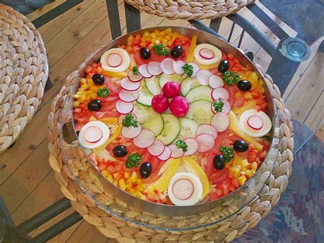 Er sah nicht wie ein traditioneller kuchen, weil sie von sehr festen kuchen besteht. Party - Salattorte von Paradiesabbel | Chefkoch | Rezept ...