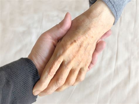 インディゴになりたい。 広告ありがとうございます。 変質者の霊でしょ かお www 急に怖いなぁw でかすぎだろwww w くっせー じゃあランキングに載せるな なんで全部カツドンなんだよ. ヤングケアラーを救う「おせっかい力」に期待：介護現場から ...